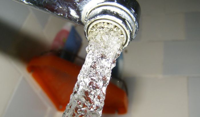 холодная вода в кране - отключение горячей воды в зеленограде