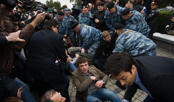 разгон гей парада в москве